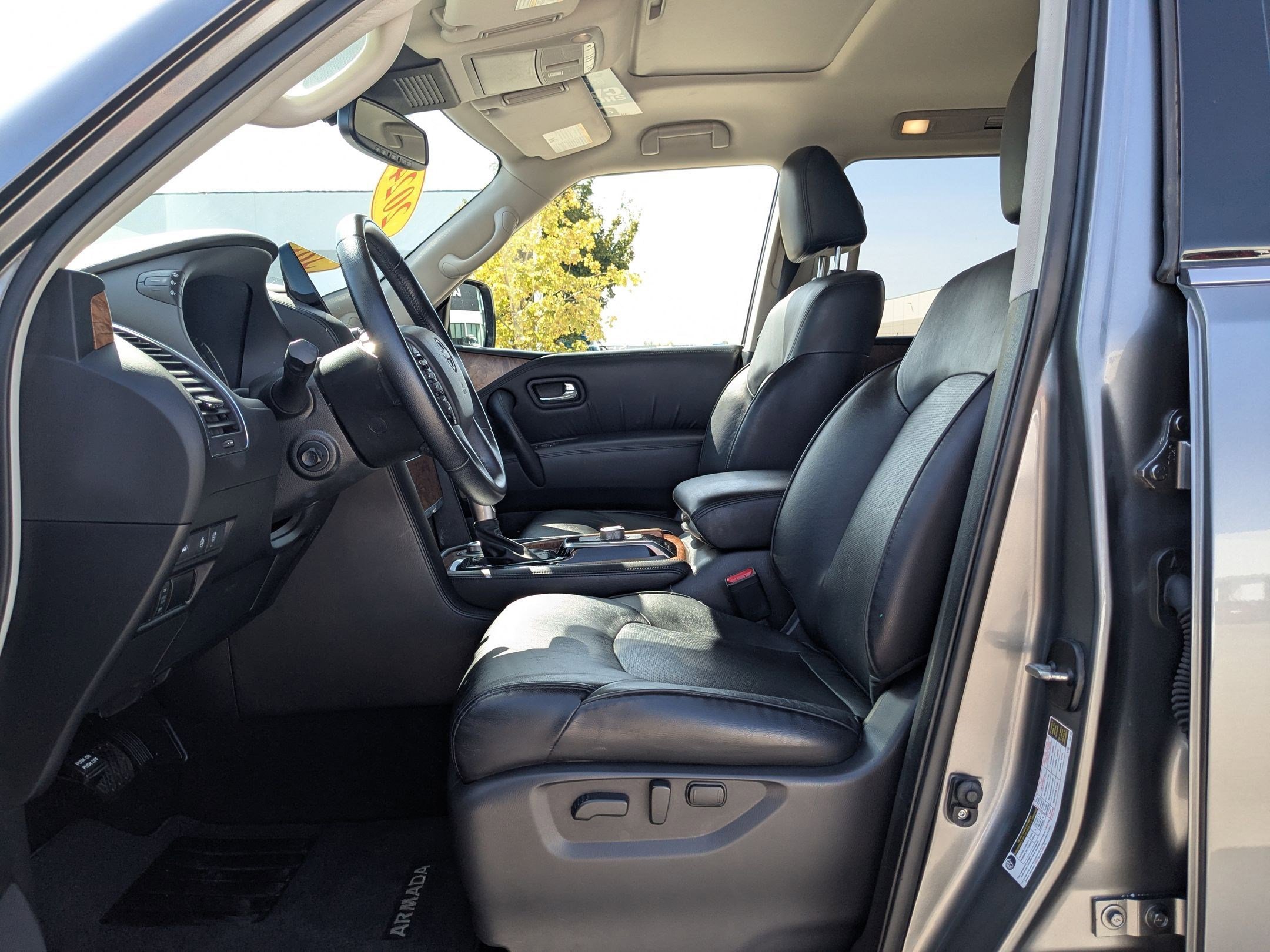 2024 Nissan Armada SL photo 18