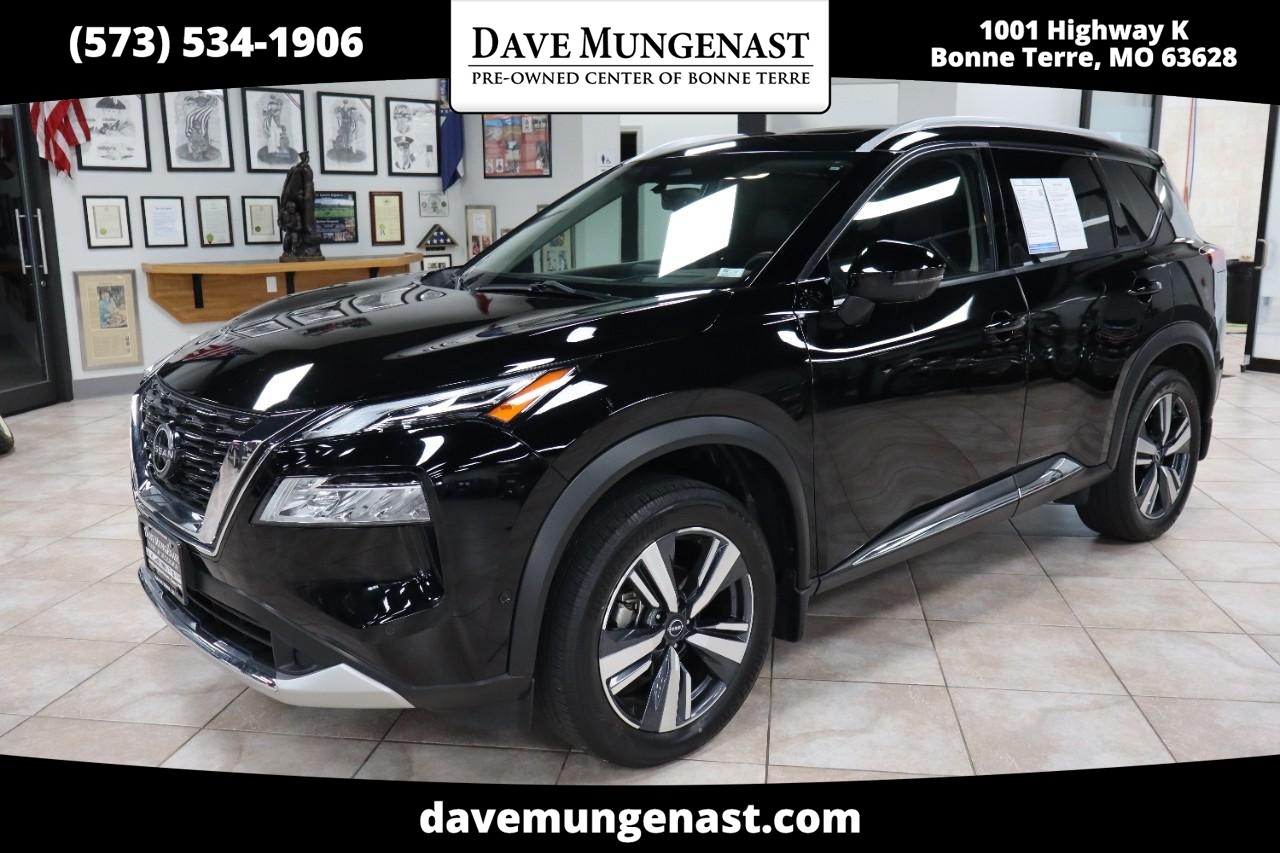 2023 Nissan Rogue Platinum's photo