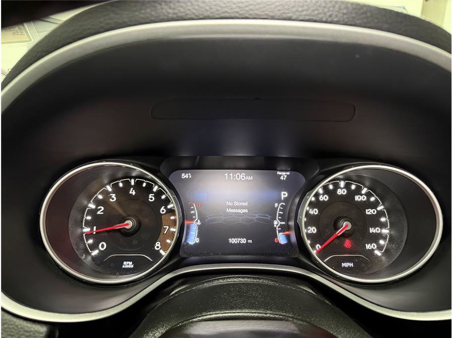 Used 2019 Diamond Black Crystal Pearlcoat Jeep Limited image 35