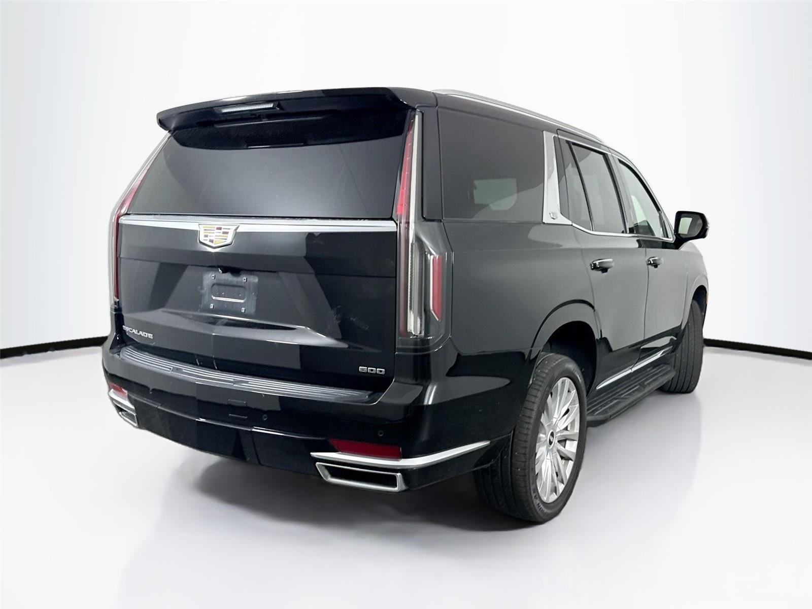 2022 Cadillac Escalade Luxury photo 6