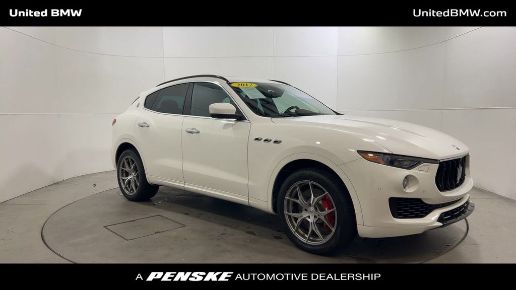 2017 Maserati Levante S photo 2