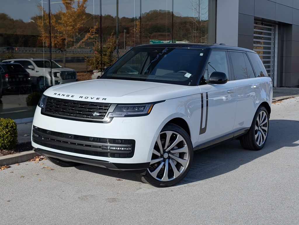 2025 Land Rover Range Rover SE's photo