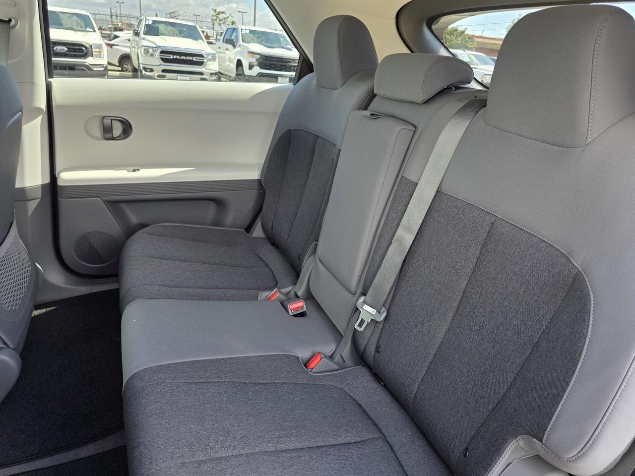 2025 Hyundai Ioniq 5 SE Standard Range photo 14
