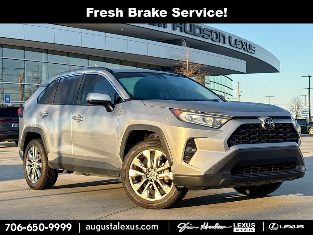 2021 Toyota RAV4 XLE Premium's photo