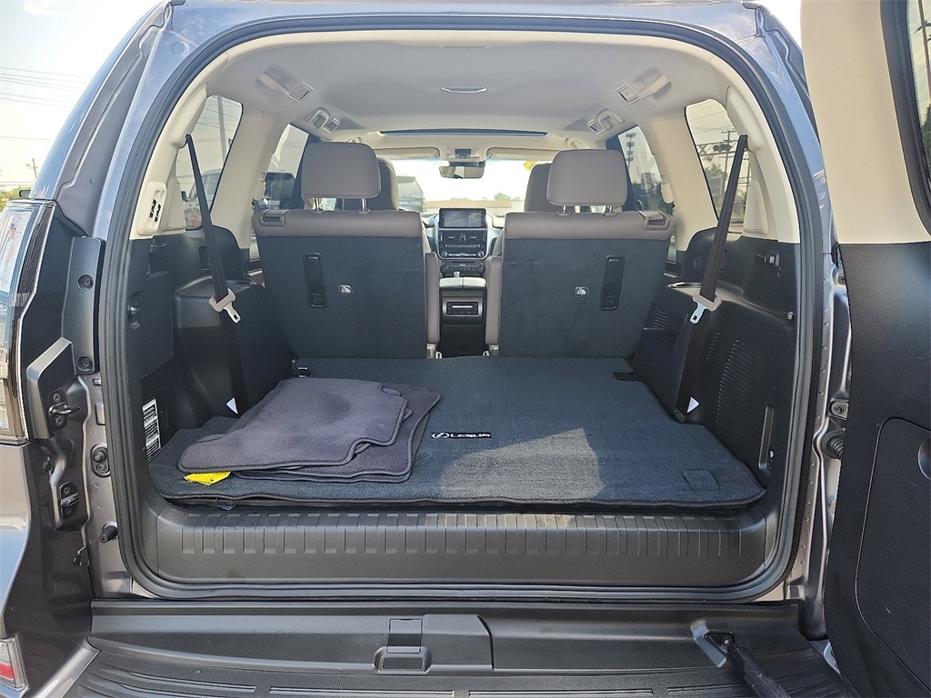 2023 Lexus GX Premium photo 28