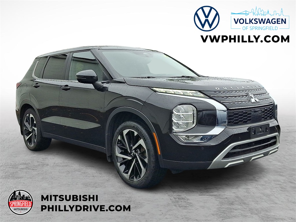 2024 Mitsubishi Outlander SE's photo