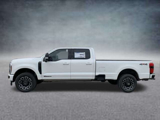 2025 Ford F-250 Platinum photo 4