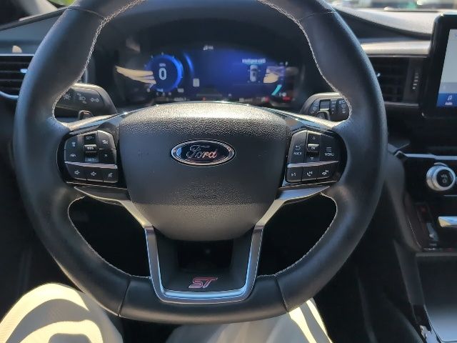2022 Ford Explorer ST photo 6