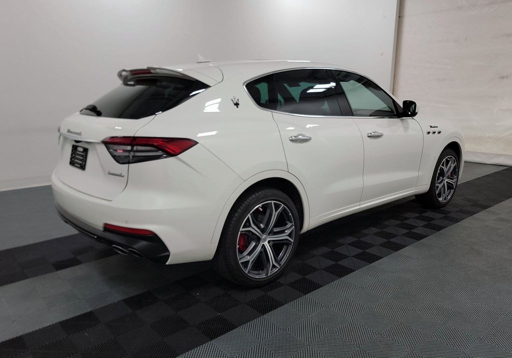 2022 Maserati Levante Modena photo 5