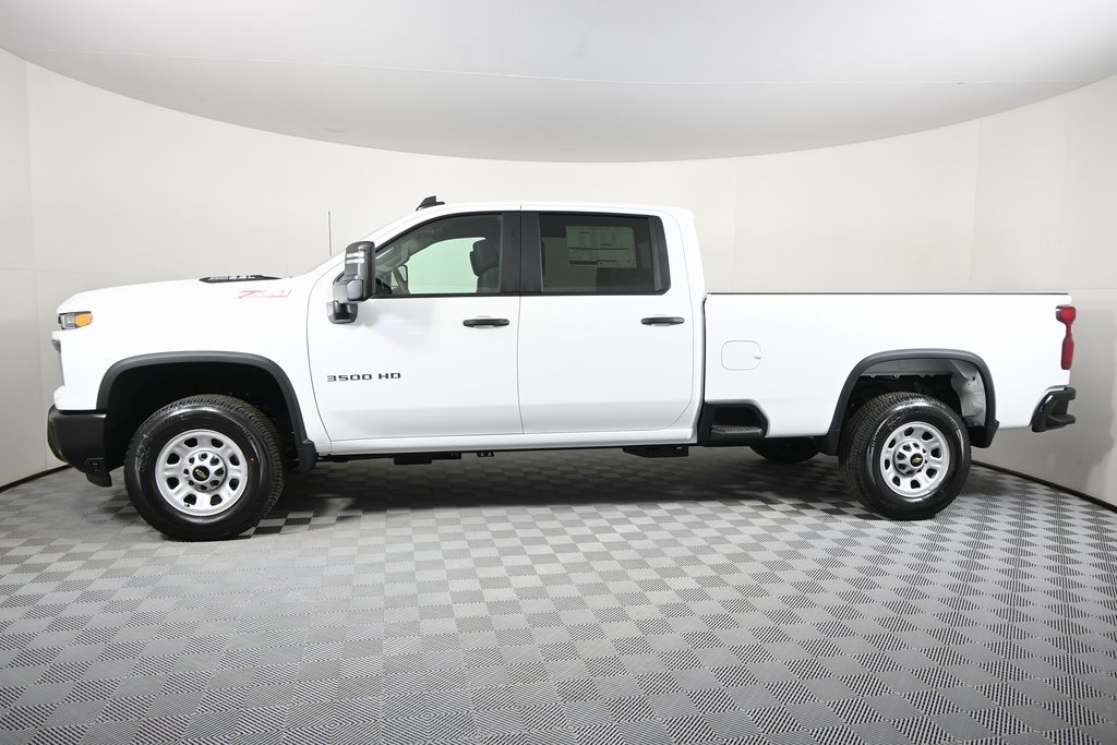 2026 Chevrolet Silverado 3500HD photo 2
