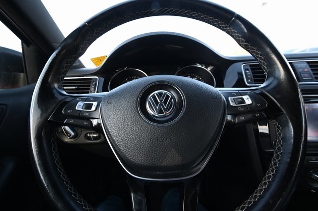 2016 Volkswagen Jetta Sport photo 9