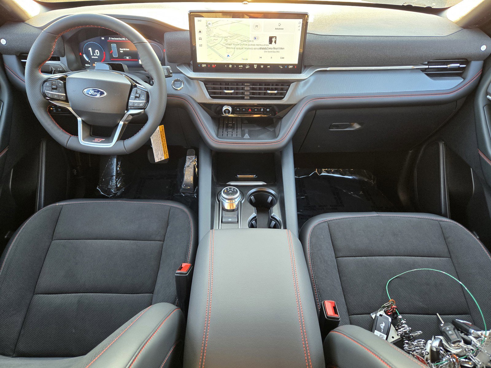 2025 Ford Explorer ST photo 7