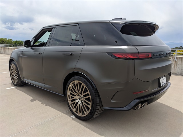 2025 Land Rover Range Rover Sport photo 4