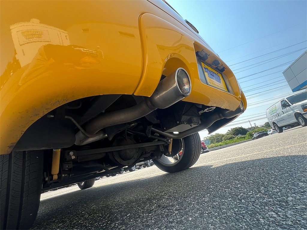 2005 Chevrolet SSR Base photo 23
