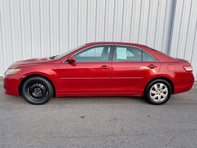 2011 Toyota Camry LE photo 5