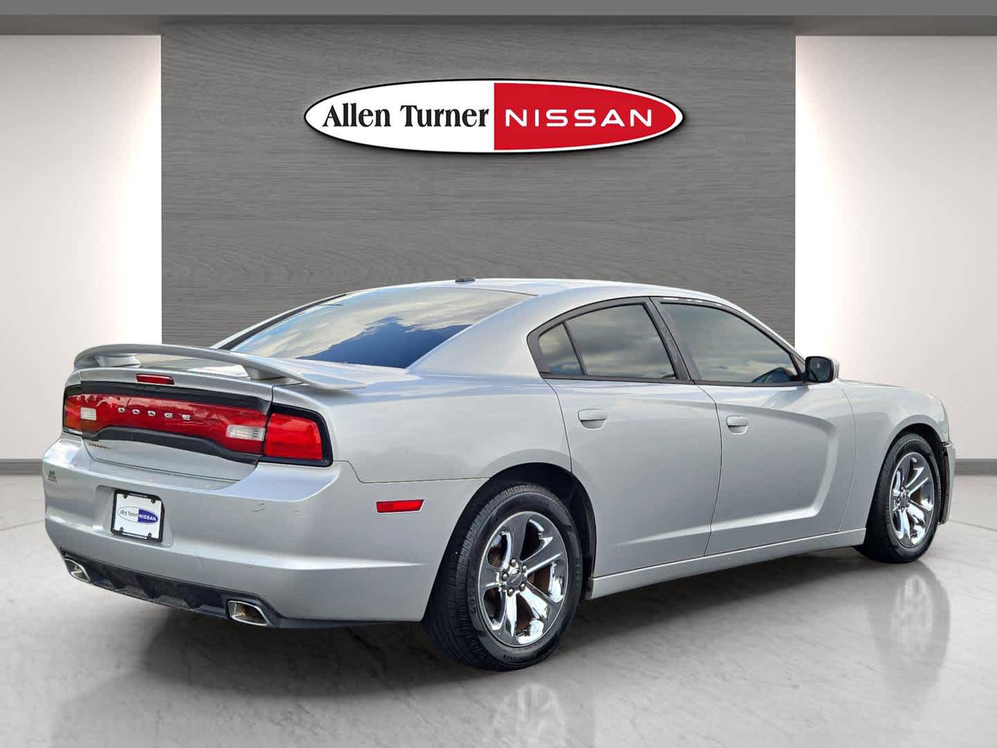 2012 Dodge Charger SXT photo 6