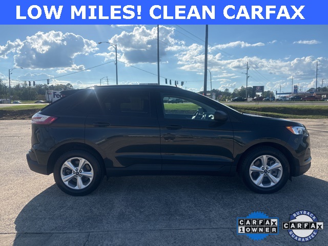 2022 Ford Edge SE's photo