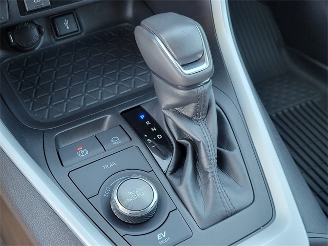 2022 Toyota RAV4 Hybrid XSE photo 24