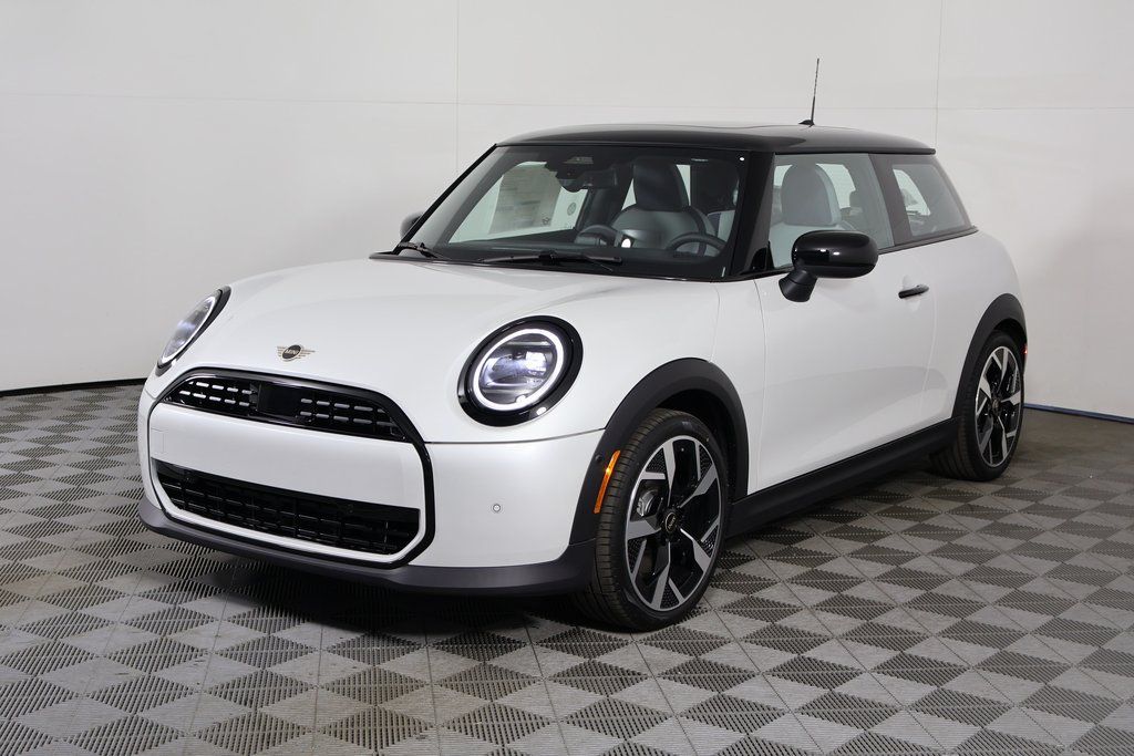 2026 MINI Hardtop 2 Door Oxford Edition's photo