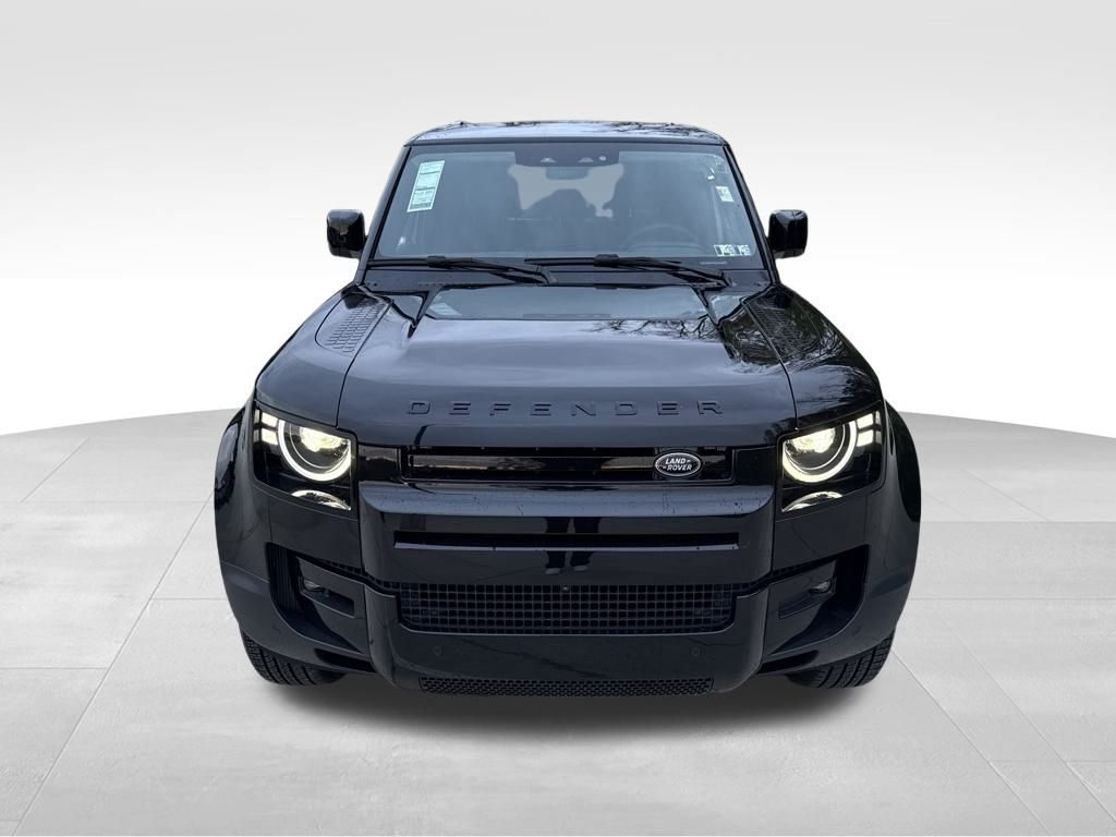 2026 Land Rover Defender 110 S photo 2