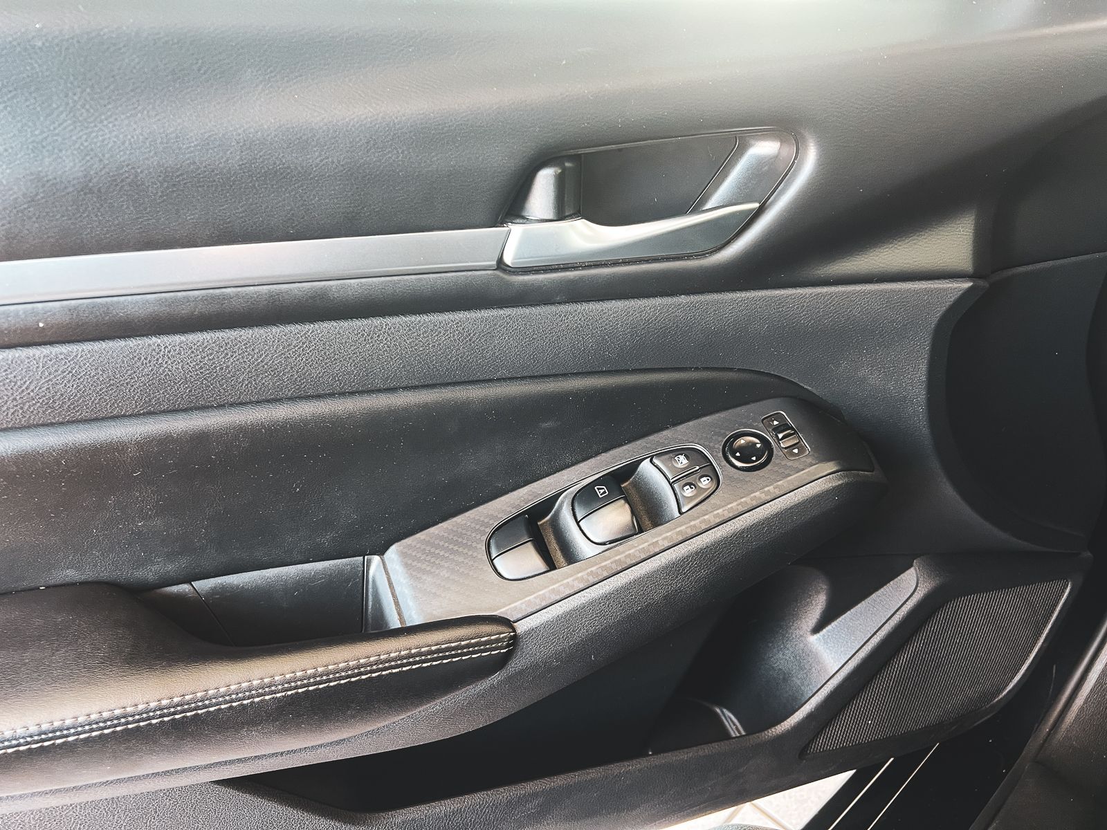 2022 Nissan Altima 2.5 SV photo 13