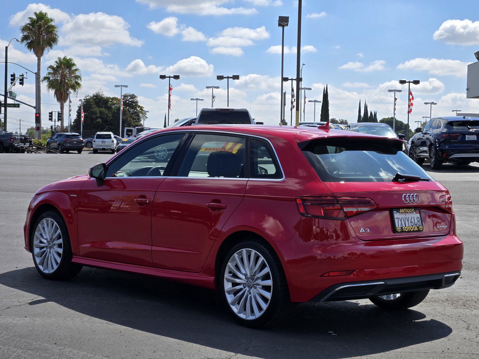 2017 Audi A3 E-tron Prestige photo 4