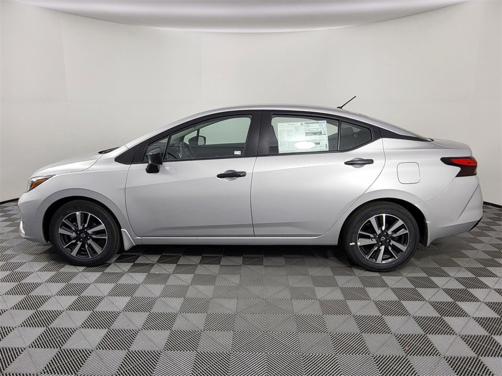 2025 Nissan Versa S photo 2