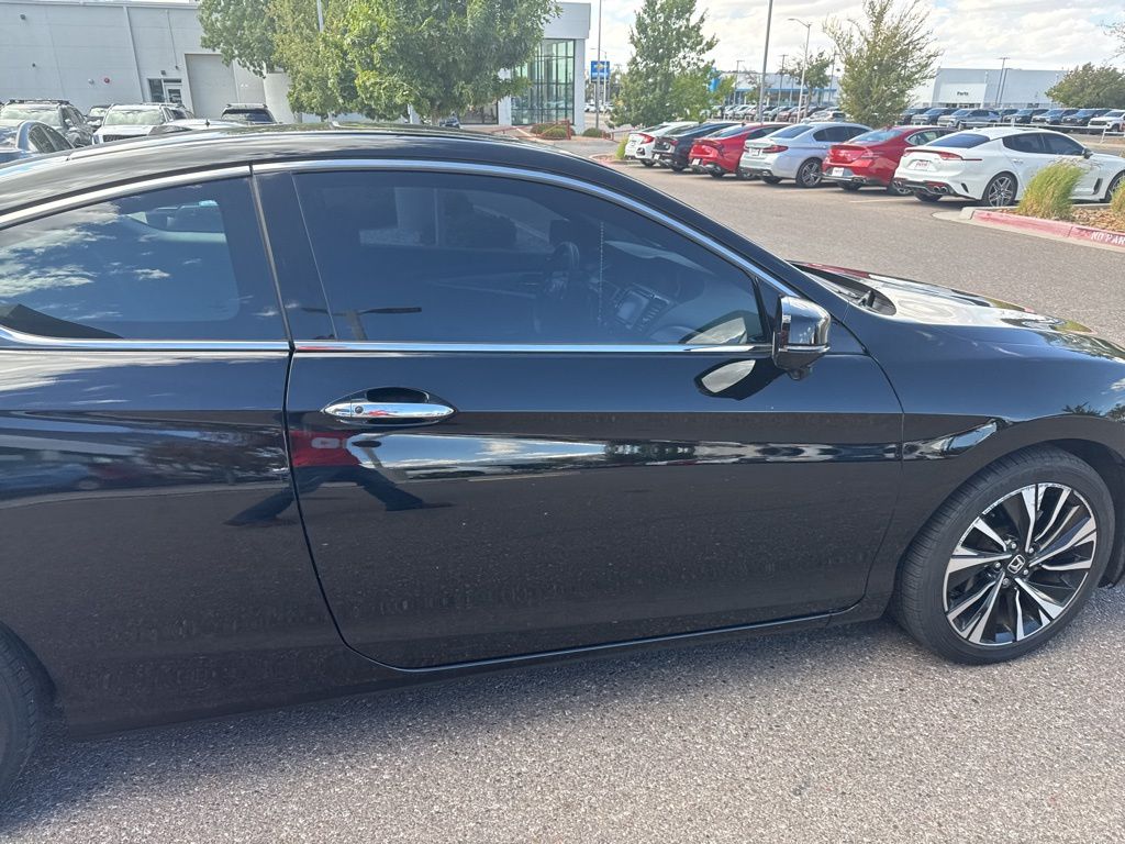 2016 Honda Accord EX photo 16