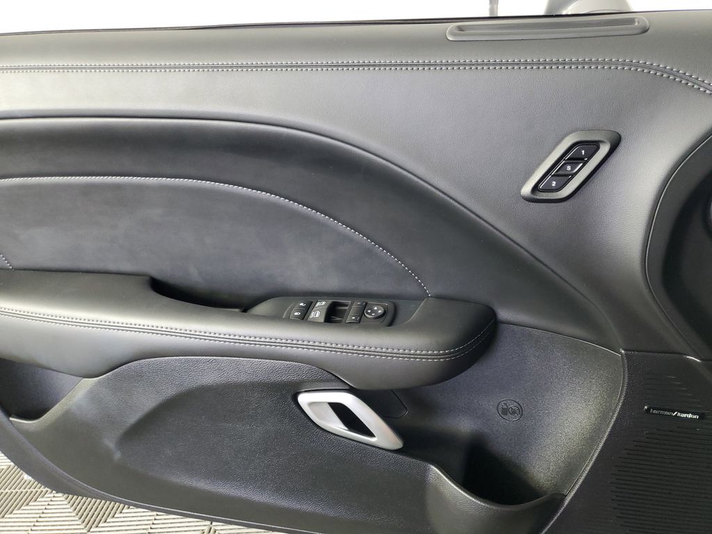 2023 Dodge Challenger R/T Scat Pack photo 23