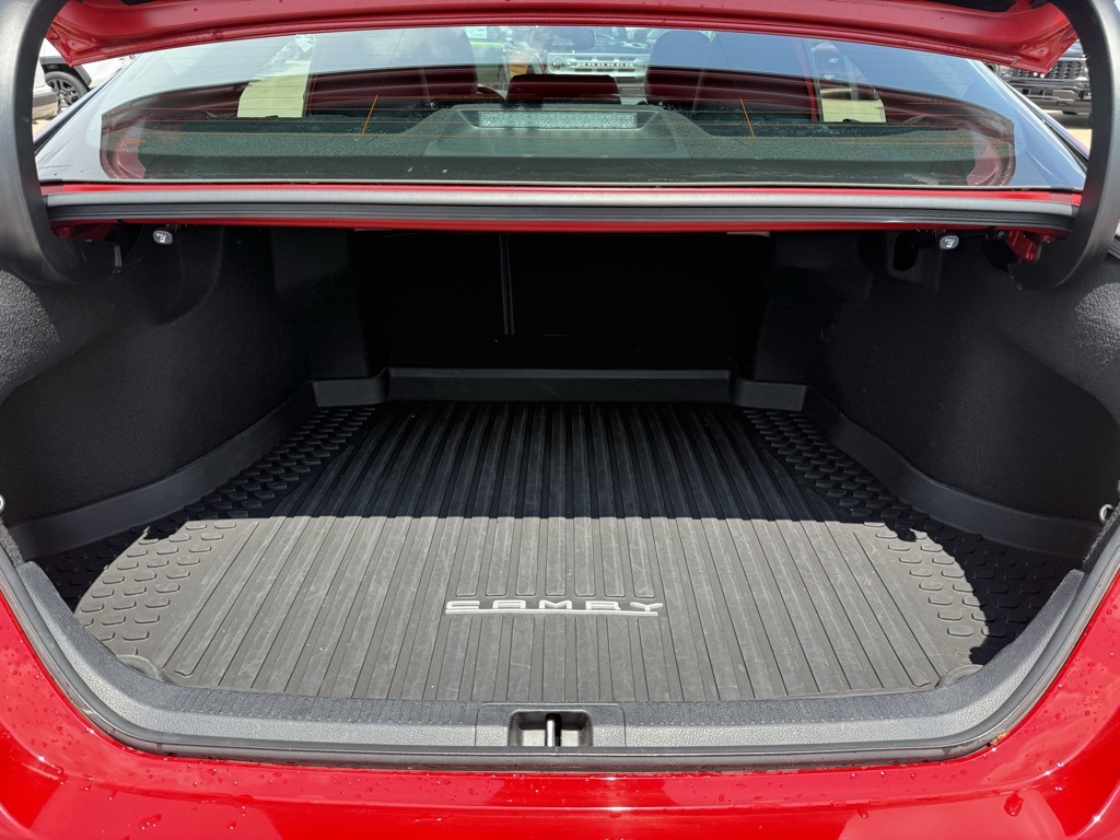 2021 Toyota Camry XSE photo 32