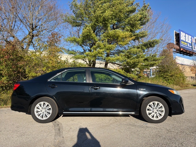 2014 Toyota Camry Hybrid LE photo 4