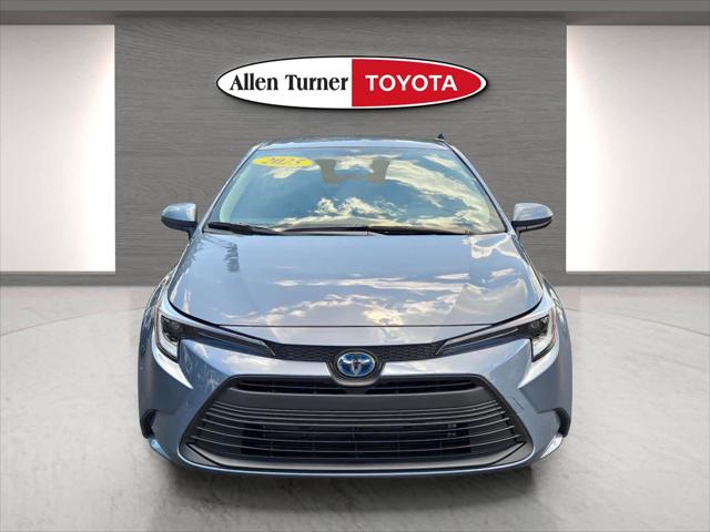 2025 Toyota Corolla Hybrid LE photo 35