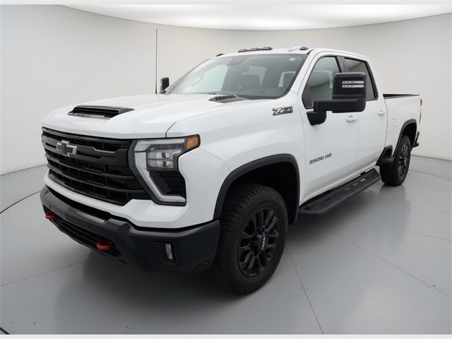 2025 Chevrolet Silverado HD LTZ's photo