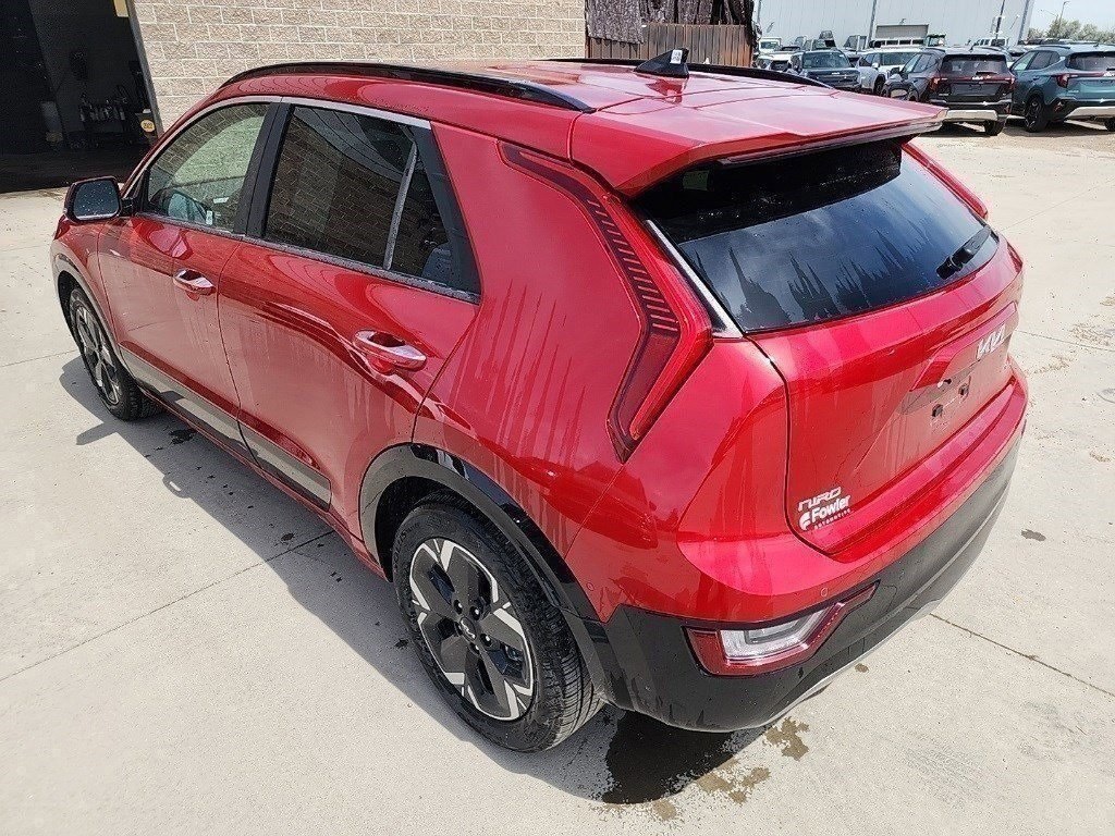 2024 Kia Niro EV Wave photo 3