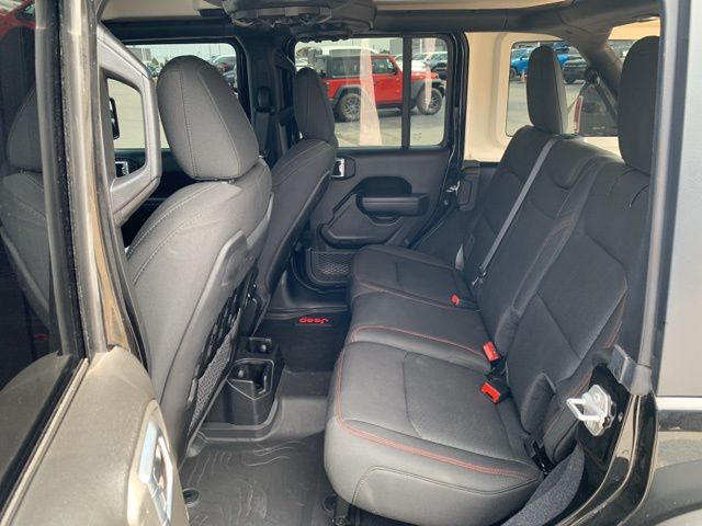 2022 Jeep Wrangler Unlimited Rubicon photo 22