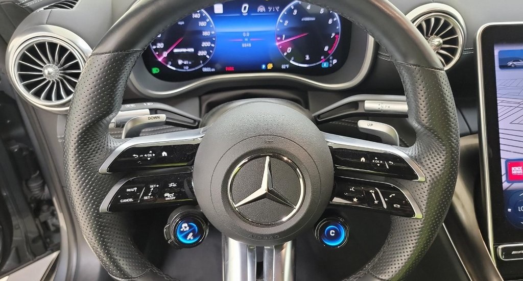 2022 Mercedes Benz SL AMG 63 photo 10