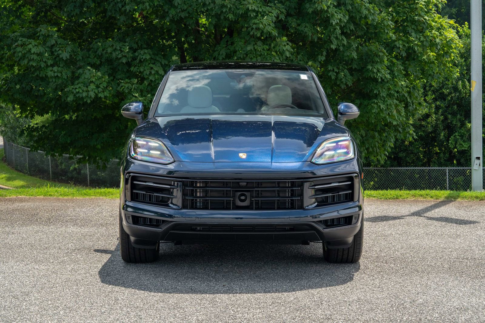 2025 Porsche Cayenne Base photo 10