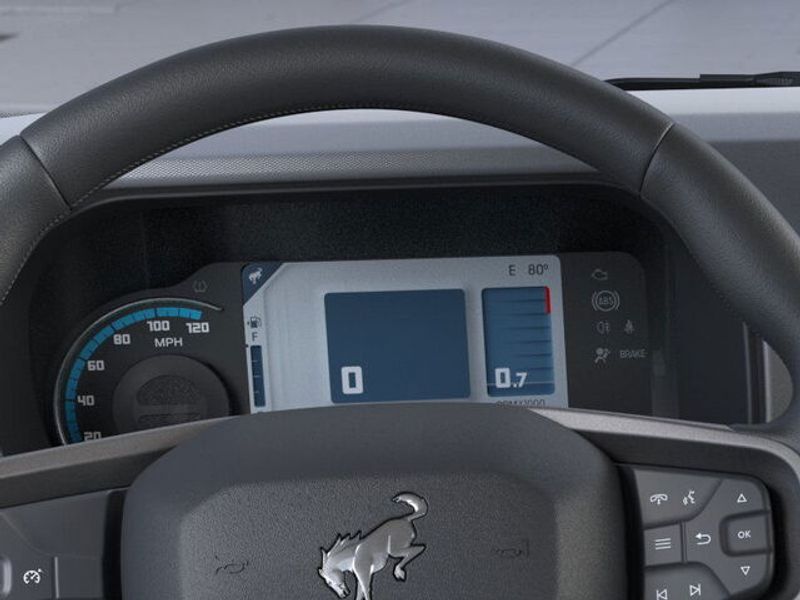 2025 Ford Bronco Base photo 11
