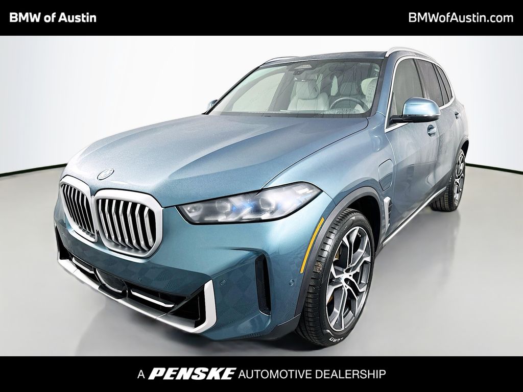 2025 BMW X5 50e's photo