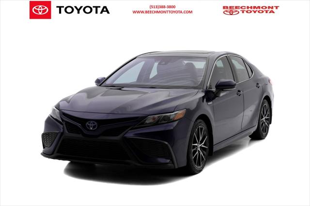 2021 Toyota Camry SE's photo