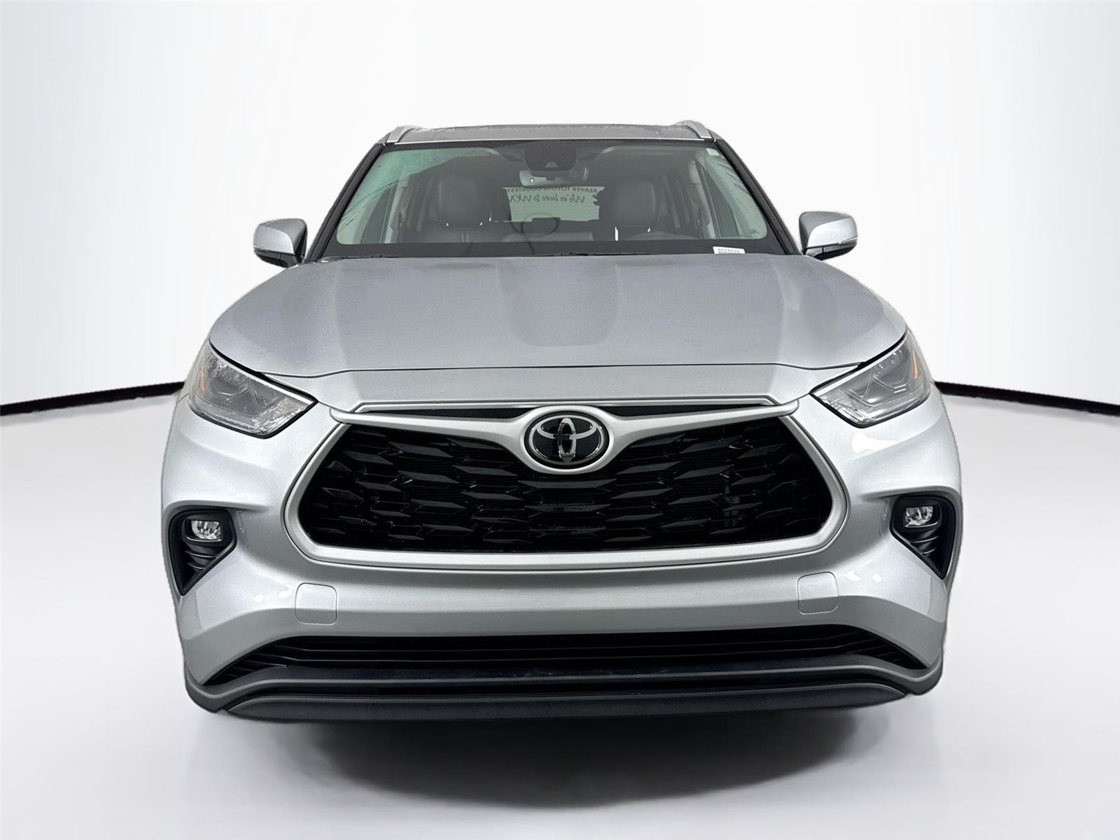 2024 Toyota Highlander XSE photo 3