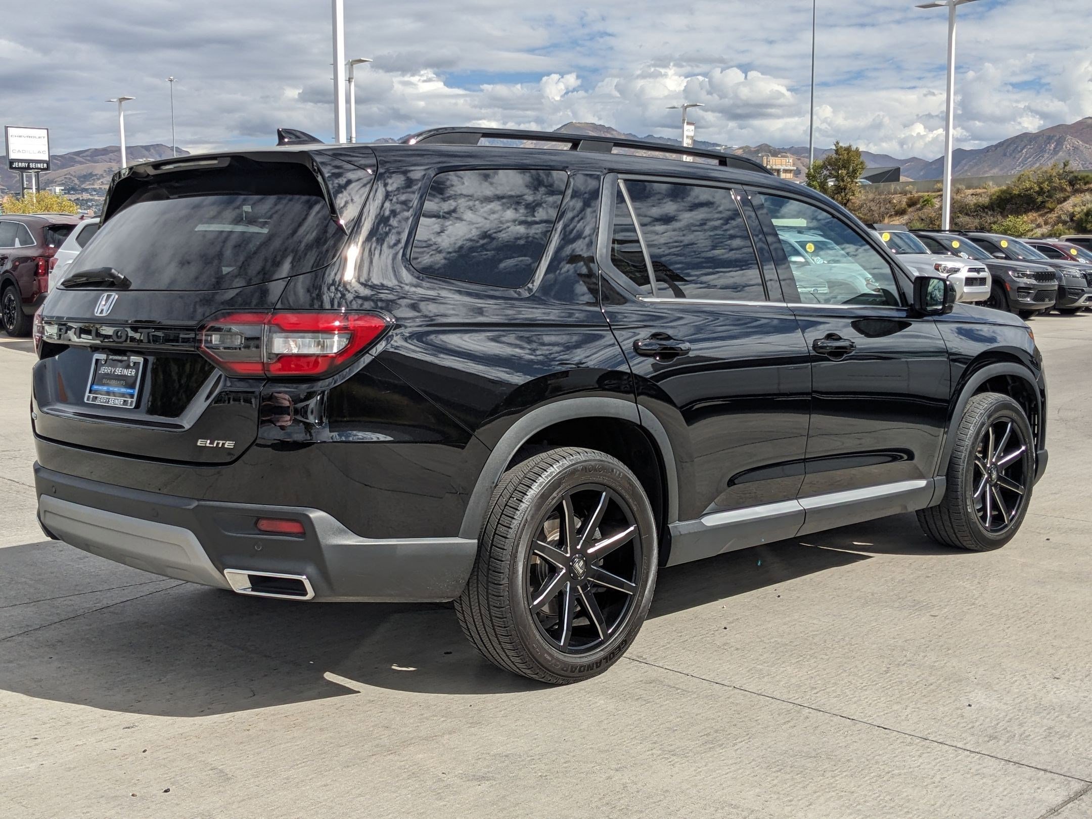 2023 Honda Pilot Elite photo 5