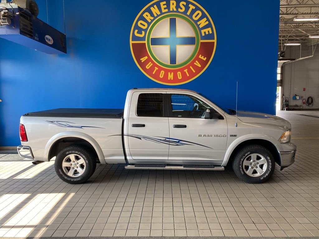 2012 Ram 1500 SLT photo 6