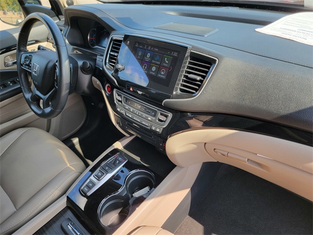 2022 Honda Pilot Touring photo 15