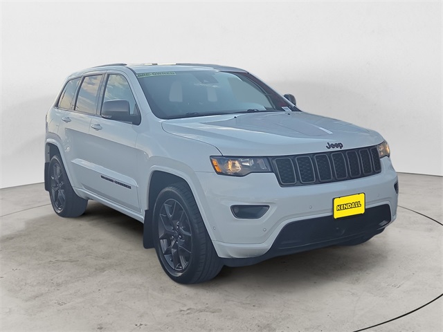 2021 Jeep Grand Cherokee Anniversary Edition photo 4