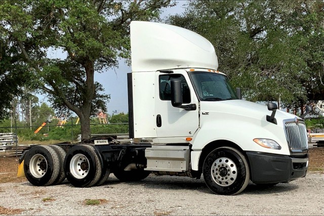 Pre-Owned 2020 International LT625 6x4 Day Cab