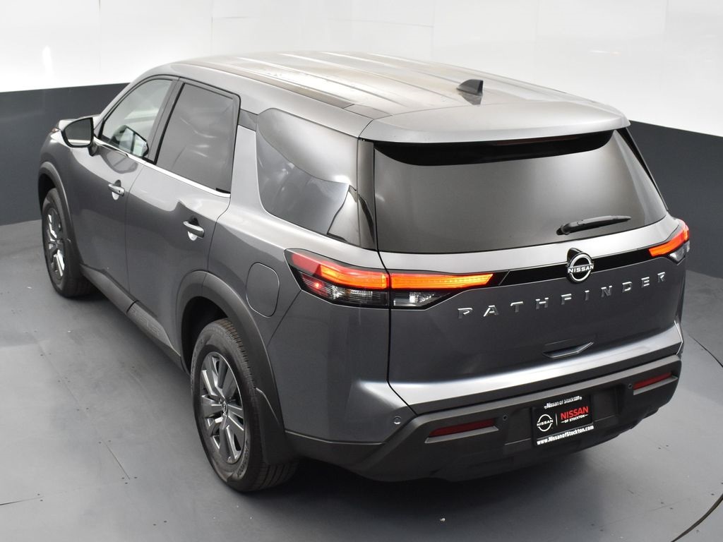 2025 Nissan Pathfinder S photo 49