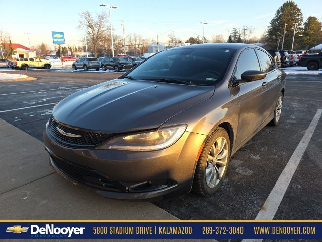 2016 Chrysler 200 S