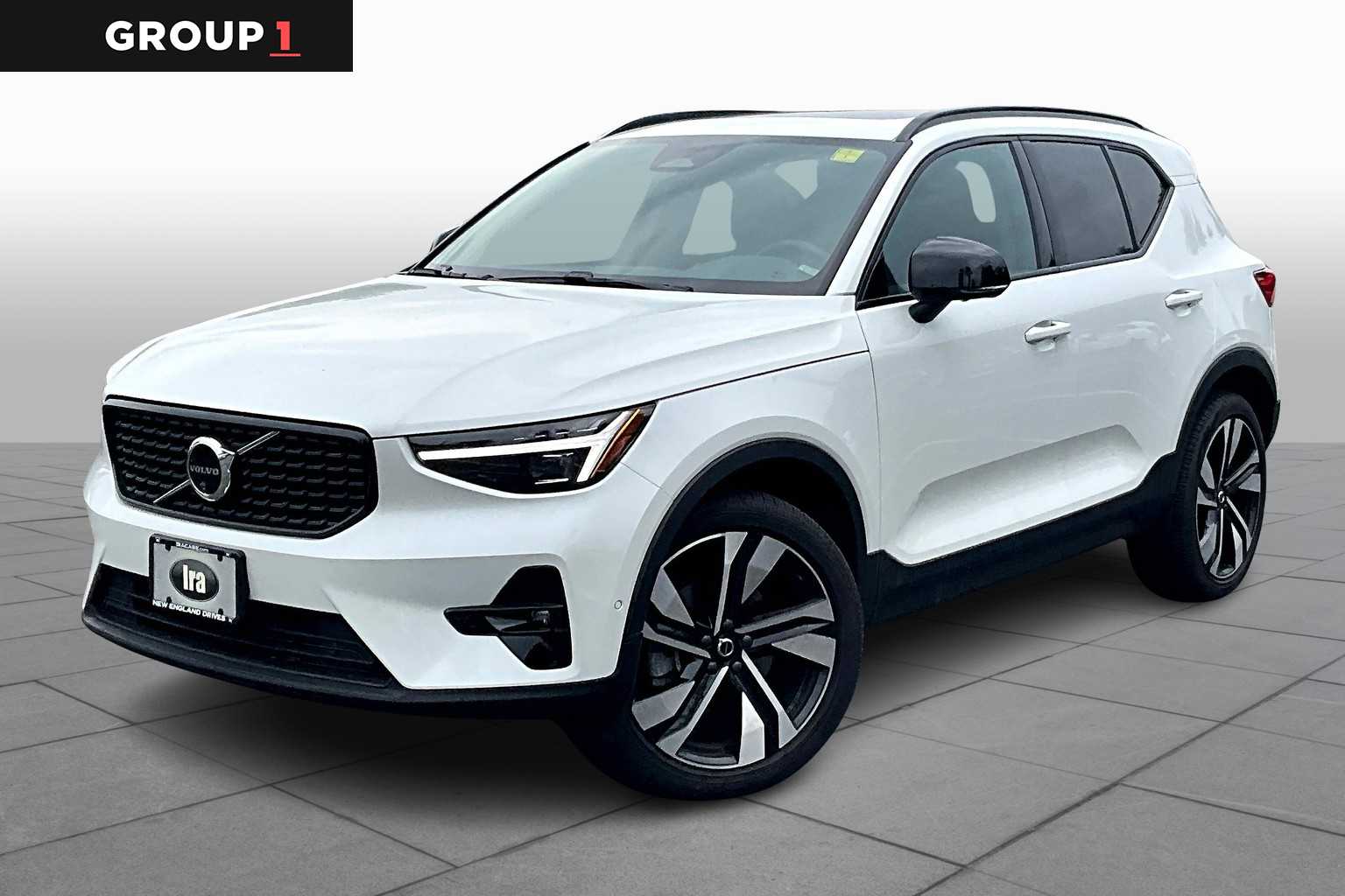 2025 Volvo XC40 Plus's photo