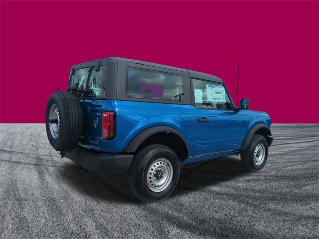 2025 Ford Bronco Base photo 4
